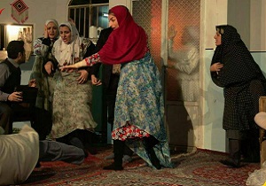 نمایش قصه ظهر جمعه عصر امروز در تهران به روی صحنه می‌رود
