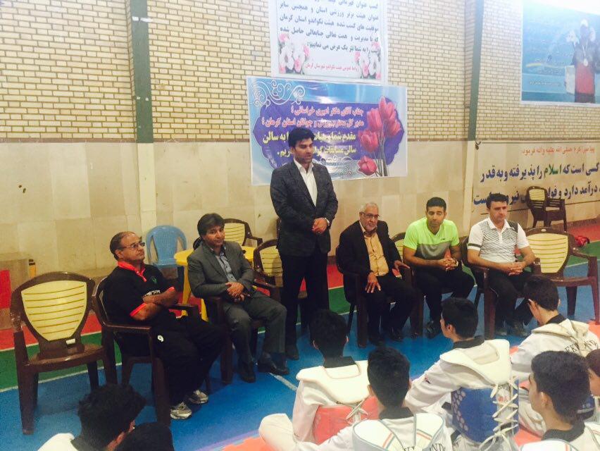 دیدار مدیر کل ورزش و جوانان با نوجوانان تکواندوکار لیگ برتری + تصاویر