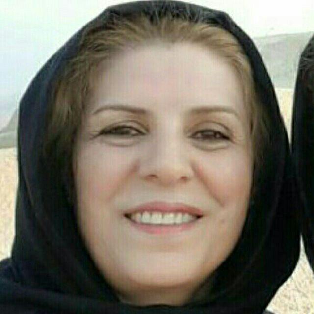 بانوان یزدی زیر نظر مدرس کرمانی آموزش می بینند
