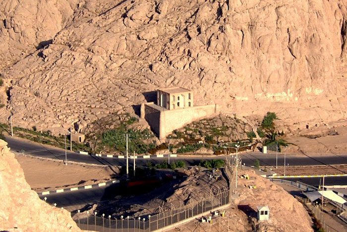 تخت درگاه قلی بیگ بنای منحصر بفرد در کرمان