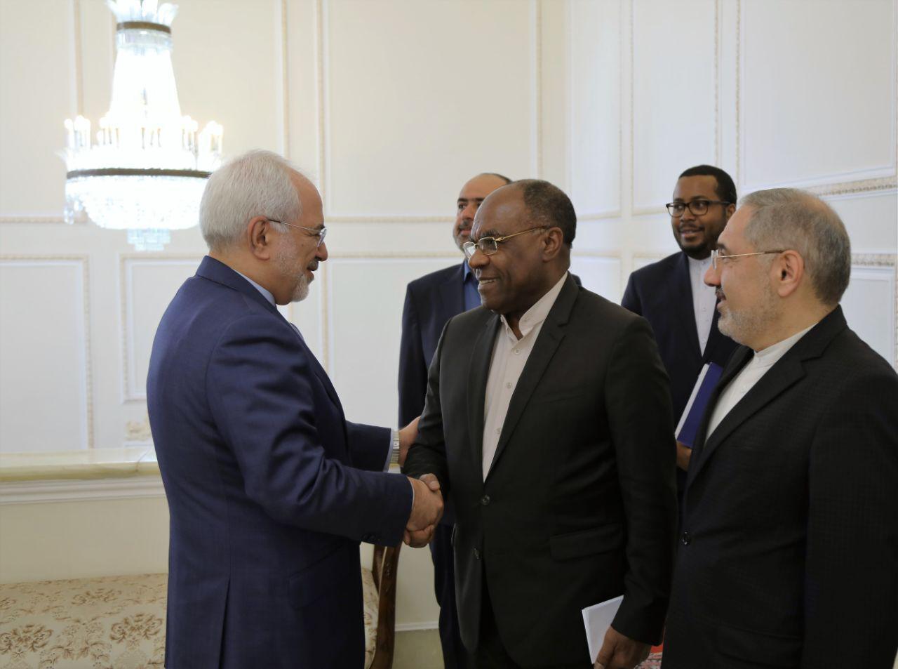دعوت از ظریف برای سفر به کنگو