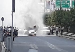آتش&zwnj;سوزی در ساختمان وزارت نفت/لحظه برخورد شدید پراید با موتورسیکلت/آتش گرفتن هولناک پیکان وانت در اتوبان نواب + فیلم و تصاویر