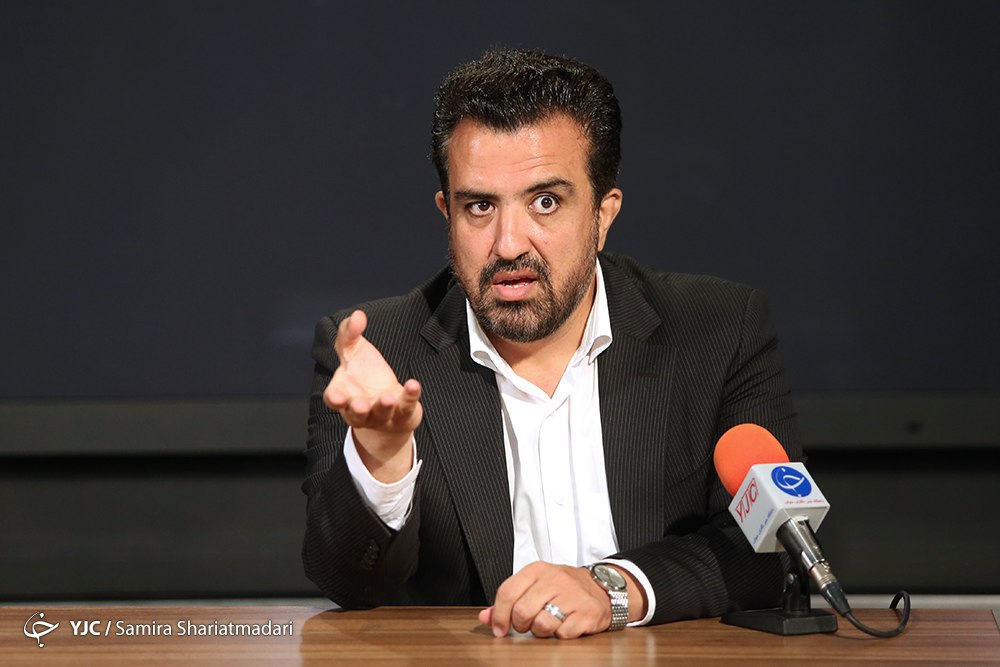 تیتر پیشنهادی اول:از شغل آینده حسینی بای تا خاطره غم انگیز از پخش اولین گزارشتیتر پیشنهادی دوم:به کابوس کنکوری ها تبدیل شده ام/همسرم بهترین مشاور من در کار و زندگی است.
