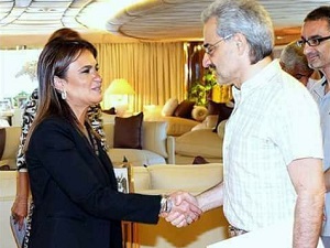 اقدام جنجالی شاهزاده سعودی مقابل وزیر زن +عکس