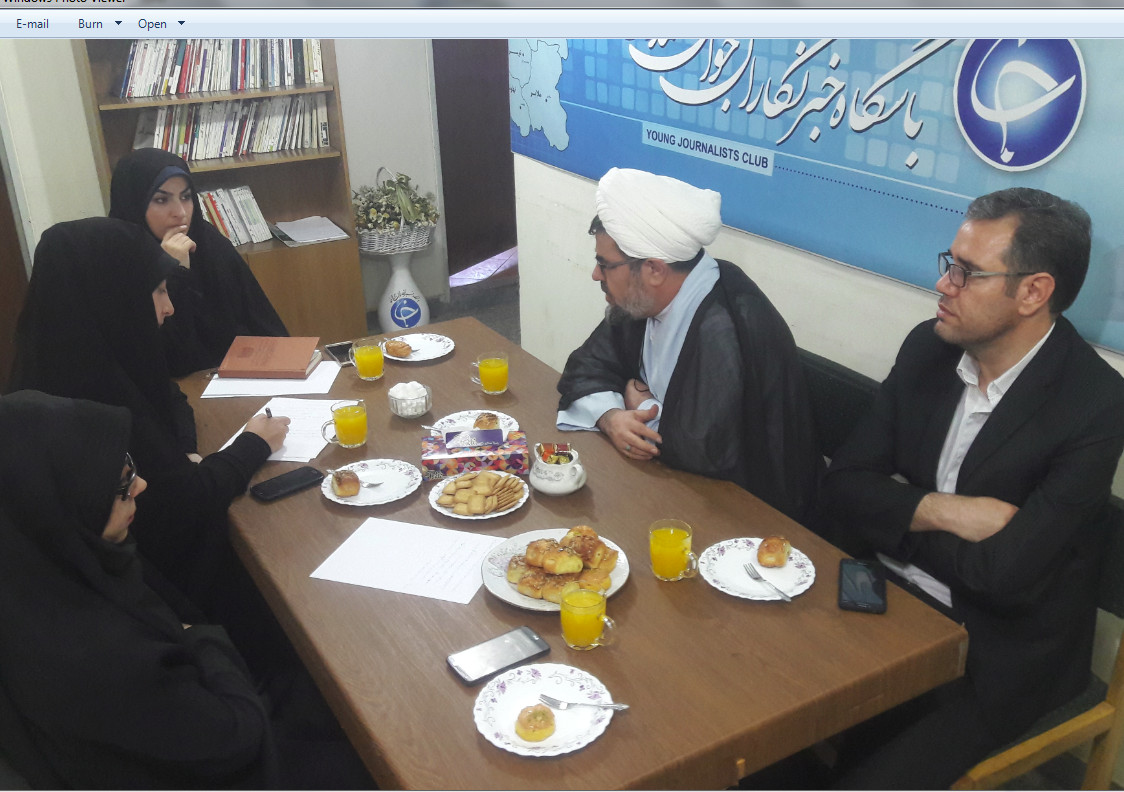 خبرنگاران حق گویی و روشنگری را در اولویت قرار دهند