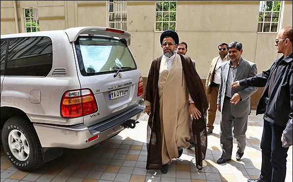محمود علوی