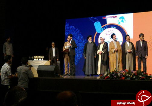 تجمع اعتراض آمیز مردم کازرون به جدایی بخش هایی از این شهرستان/درخشش خبرنگار باشگاه خبرنگاران فارس در جشنواره/چرخ گوشت انگشتان پسر بچه ۲ ساله را بلعید