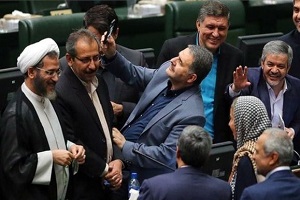 ویدئو چک سلفی نمایندگان با موگرینی +عکس
