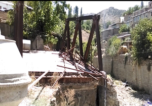 چشم‌انتظاری برای ترمیم پل روستای رودبار + فیلم