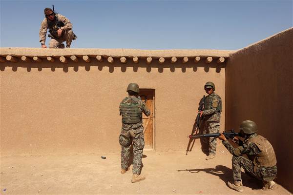 NBC: آمریکا درحال اعزام تفنگداران بیشتر به افغانستان است