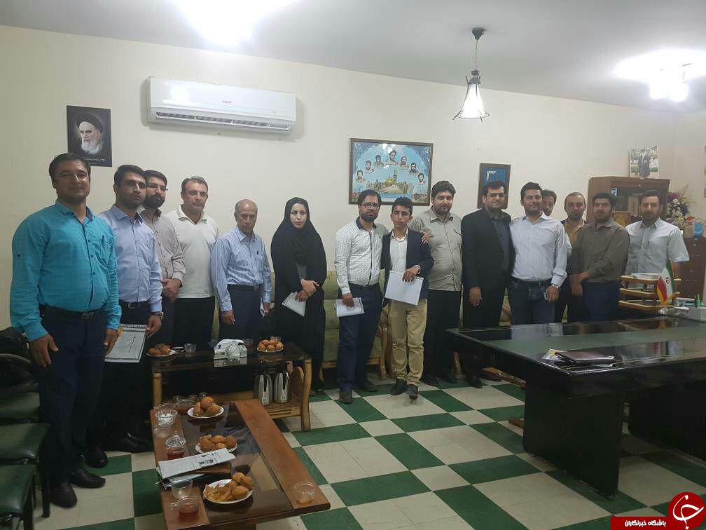 به دنبال بالابردن یا پائين آوردن مسئولان نباشید