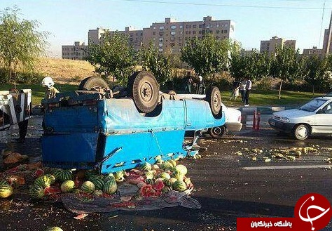 واژگونی نیسان آبی در بزرگراه آزادگان + تصاویر