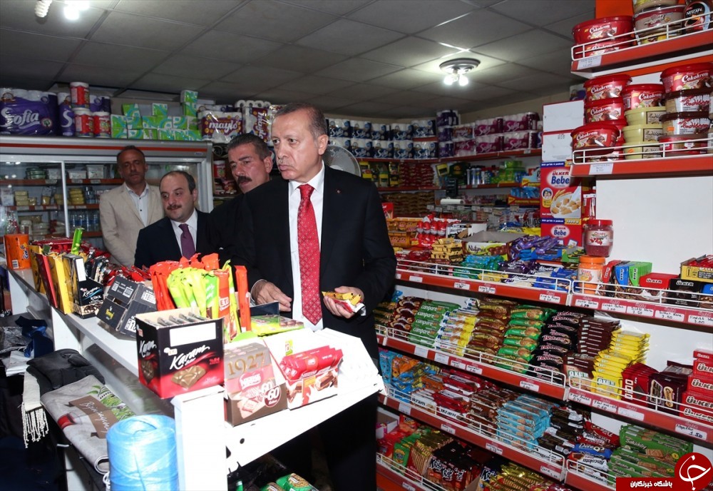خرید اردوغان از بقالی زادگاهش +عکس خرید اردوغان از بقالی زادگاهش +عکس