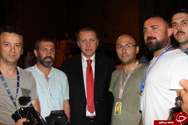 خرید اردوغان از بقالی زادگاهش +عکس