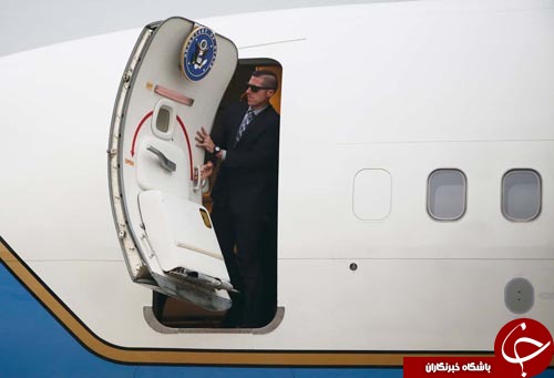تصاویر روز: از ورود وزیر خارجه آمریکا به کوالالامپور تا عکسبرداری از لحظا بالا آمدن ماه در آسمان
