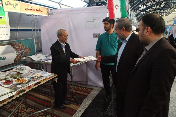 حضور معاون سیاسی استاندار در نمایشگاه مطبوعات و آیین گرامیداشت روز خبرنگار+تصویر