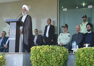 نفوذ دشمن را باید جدی گرفت/دشمن برای نفوذ بین نیروهای انقلابی به شدت در حال برنامه‌ریزی است