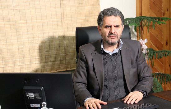 به هلاکت رسیدن نیروهای داعش در البادیه/ اولین اظهارنظر نجفی پس از شهردار شدنش/ قدرت پراید در بکسل کردن تریلی 18 چرخ/ تصادف خودرو با قطار +فیلم و صوت