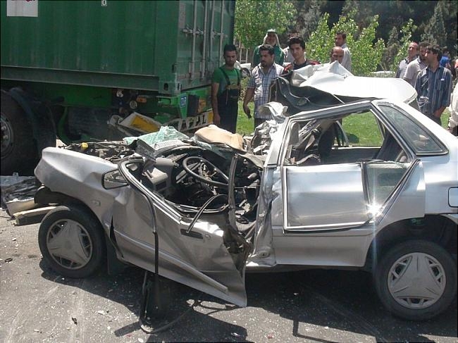واژگونی پراید جان ۴ نفر را گرفت