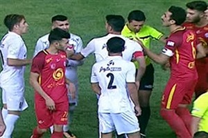 درگیری و جنجال مسلمان در بازی مقابل نفت تهران + فیلم