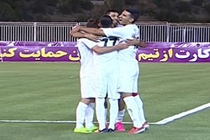 گل سوم پرسپولیس مقابل نفت تهران + فیلم