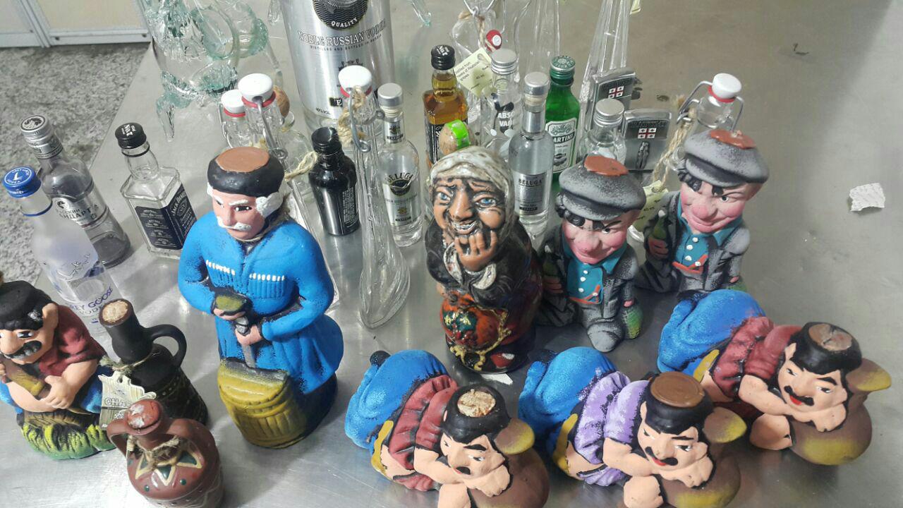 مشروبات الکلی جاسازی شده در داخل عروسک کشف شد