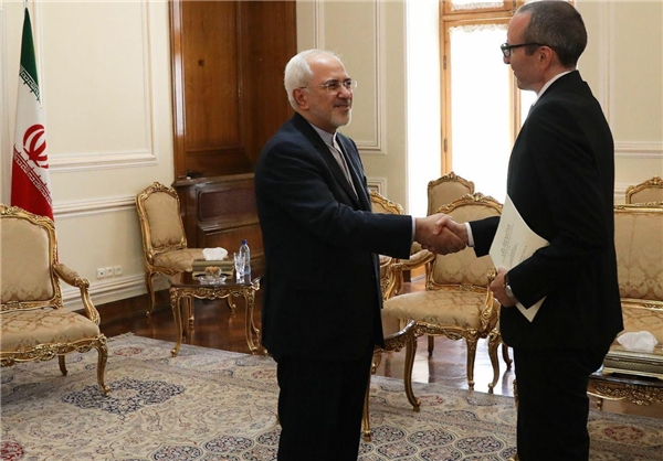 سفیر جدید اتریش در تهران رونوشت استوارنامه خود را تسلیم ظریف کرد
