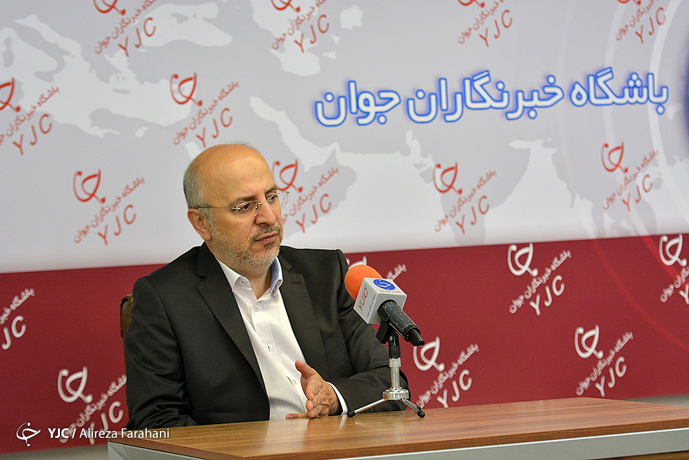 دست&zwnj;های پشت پرده اجازه تولید چادر مشکی در کشور را نمی&zwnj;دهند/ در حوزه مد و لباس برخی سازمان&zwnj;ها جزیره&zwnj;ای عمل می&zwnj;کنند