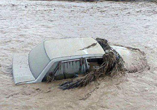 سیل آزادشهر پنج خودرو را برد