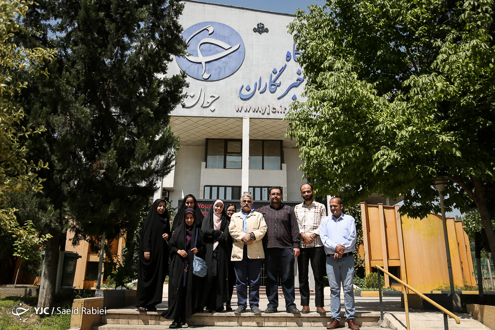 خود را سرباز وطن می&zwnj;دانم/ تلویزیون نیاز به سوپراستاری منطبق با فرهنگ ایرانی دارد/ افتخار من روستایی بودنم است