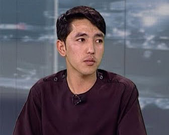 رضا رفعت  نفر اول کنکور افغانستان امسال لقب جوان برتر ۱۳۹۶را گرفت