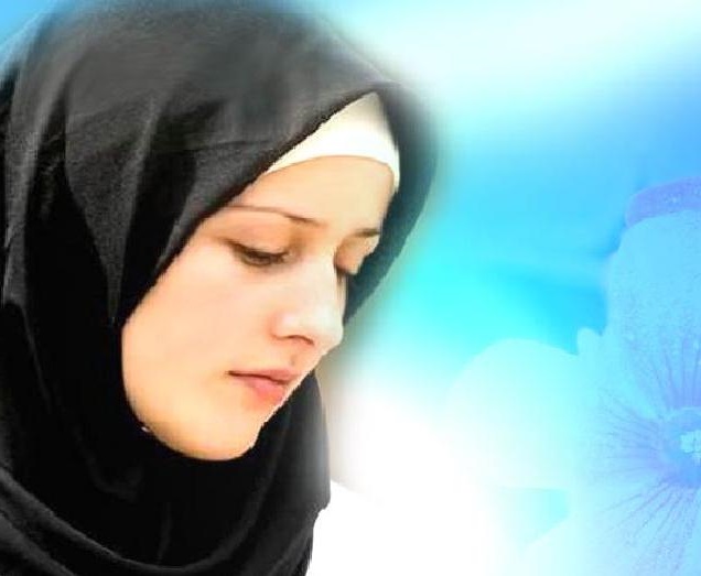 رهبر معظم انقلاب: ضربه و اهانت به کرامت زن در نگاه غرب وجود دارد + فیلم