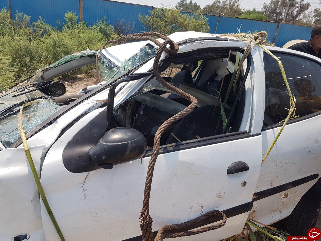 سقوط پژو ۲۰۶ داخل کانال فاضلاب + تصاویر