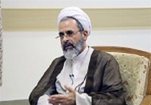 وظیفه حوزه در تبیین مبانی فقهی رسانه سنگین است