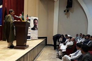 فساد اداری،بیکاری، فقر علت مهاجرت جوانان به خارج