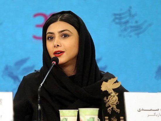 قصه&zwnj;خوانی آزاده صمدی در شهر كتاب فرشته