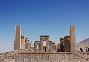 شناسایی ۲ کانال جدید در تخت جمشید