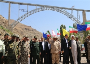 افتتاح نمایشگاه سامانه های پدافند هوایی با هدف گراميداشت شهدای پل هوایی قطور