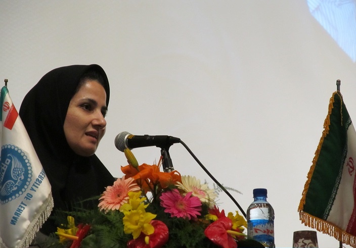 صفحات فیس بوک ، توییتر ، اینستاگرام و تلگرام به نام خانم جنیدی جعلی است