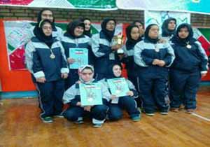 دانش آموز گلوگاهی در سکوی قهرمانی