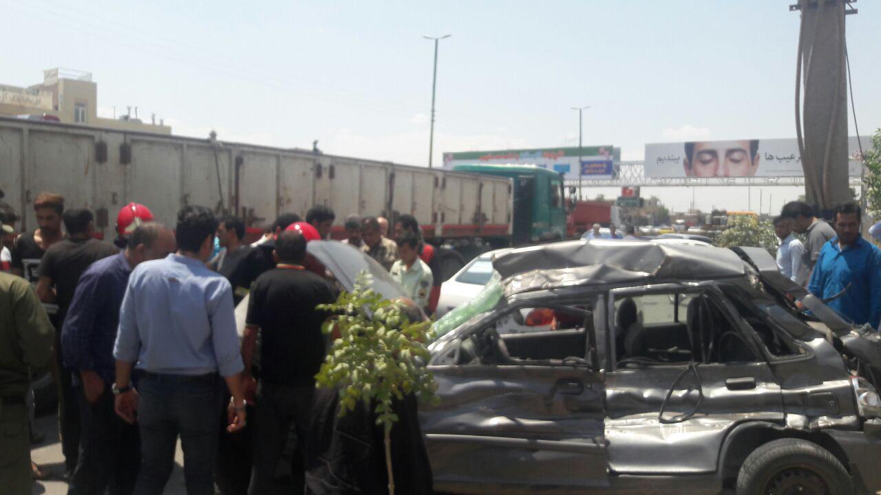 بی احتیاطی در رانندگی حادثه ساز شد