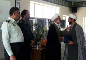 پیام شهیدان مدافع حرم ایستادگی و مقاومت برابر استکبار است