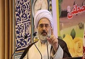 وزارت دفاع مقتدرانه صنایع دفاعی را تقویت کند