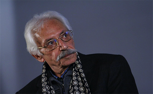 انتقاد جمشید مشایخی از عزت الله انتظامی در جشن منتقدان/ دیدار پدر و مادر شهید فرانسوی با فرزندشان در قم/ راز آبی شدن سگ&zwnj;های بمبئی + فیلم