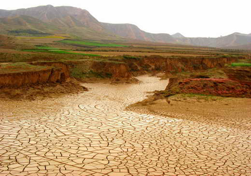 خشکسالی باعث بی رمق شدن روستاهای استان فارس خشکسالی باعث بی رمق شدن روستاهای استان فارس