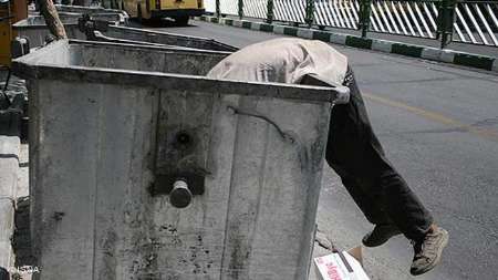 شیوع پدیده ای به نام &laquo;زباله&zwnj;گردی کودکان&raquo;/ وقتی سطل های زباله به معضلی در شهر تبدیل می شوند