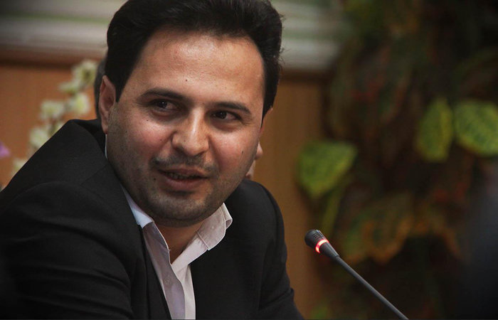 رفت و آمد نمایندگان در صحن برای امتیاز گرفتن نیست/ اگر نمی&zwnj;توانید مجلس را ببینید بهتر است تعطیلش کنید
