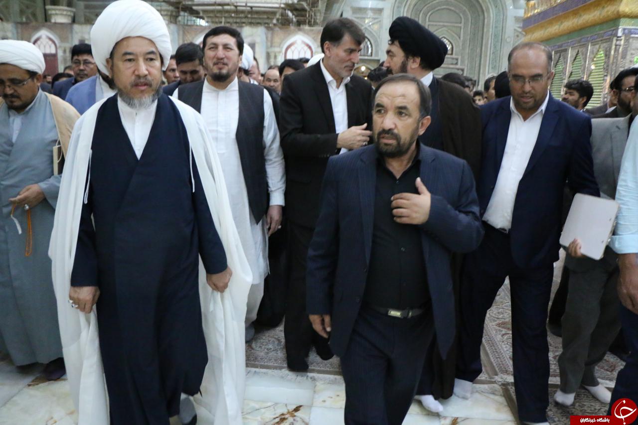 گزارش تصویری از مراسم ادای احترام و تجدید میثاق شخصیت های سیاسی و فرهنگی افغانستان با آرمان های امام خمینی(ره)