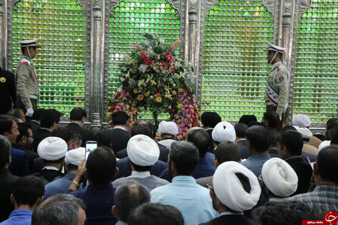 گزارش تصویری از مراسم ادای احترام و تجدید میثاق شخصیت های سیاسی و فرهنگی افغانستان با آرمان های امام خمینی(ره)