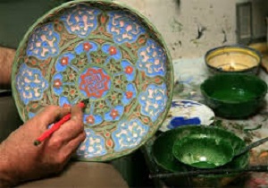 استقبال خوب گردشگران خارجی از خرید سفال و سرامیک  استان قم